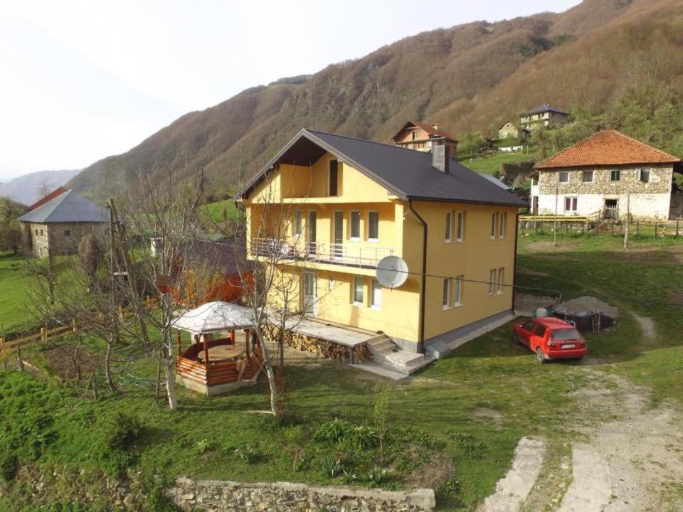 Dedushi Guesthouse &Wood Cabins-Camping Place Gusinje Εξωτερικό φωτογραφία